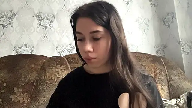 Snapshot of DebbiGoodknight chatting on December 2, 9:25 am DebbiGoodknight online show from December 2, 9:25 am