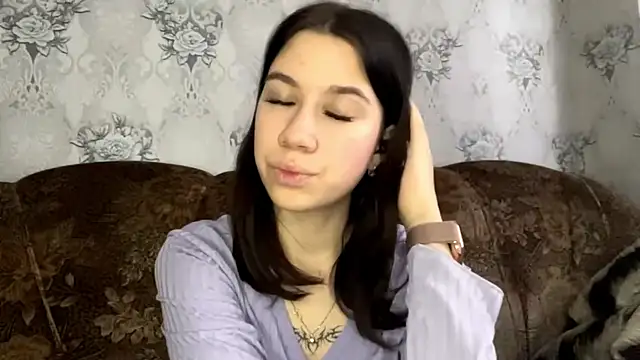 Snapshot of DebbiGoodknight chatting on December 14, 9:03 am DebbiGoodknight online show from December 14, 9:03 am