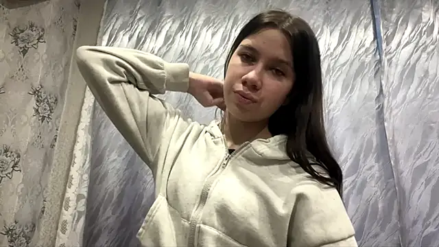 Snapshot of DebbiGoodknight chatting on December 19, 9:49 am DebbiGoodknight online show from December 19, 9:49 am