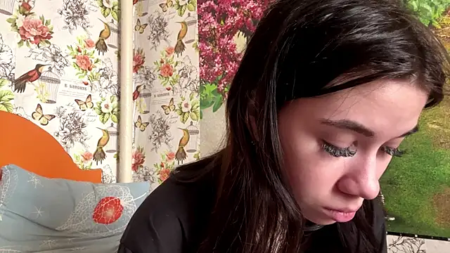 Snapshot of DebbiGoodknight chatting on January 6, 6:28 am DebbiGoodknight online show from January 6, 6:28 am