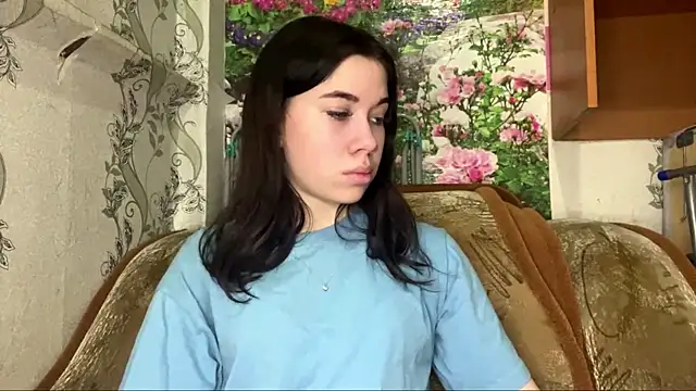 Snapshot of DebbiGoodknight chatting on January 7, 11:12 am DebbiGoodknight online show from January 7, 11:12 am