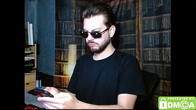 Snapshot of justshutupandwatch chatting on November 24, 6:18 pm justshutupandwatch online show from November 24, 6:18 pm