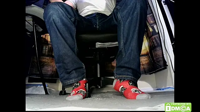 justshutupandwatch online show from February 1, 8:57 am