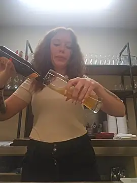 Snapshot of Megintbeus chatting on November 23, 8:52 pm Megintbeus online show from November 23, 8:52 pm