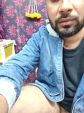 Cute Lucky online show from November 30, 8:02 pm