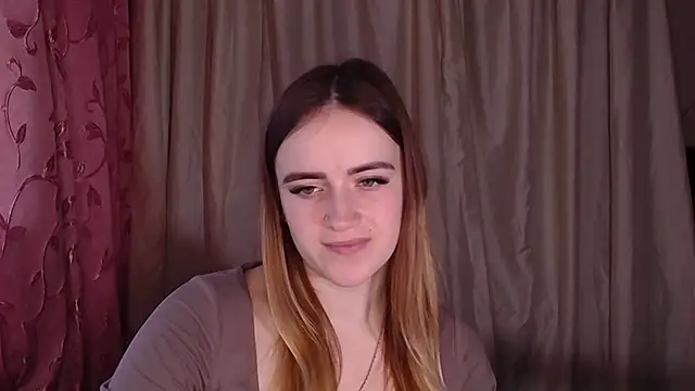 Snapshot of Illa_May chatting on December 4, 6:34 am Illa May online show from December 4, 6:34 am