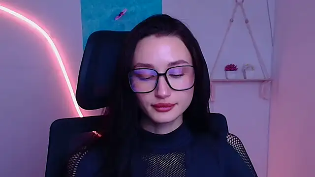 Snapshot of Stella_XO chatting on December 18, 6:41 am Stella XO online show from December 18, 6:41 am