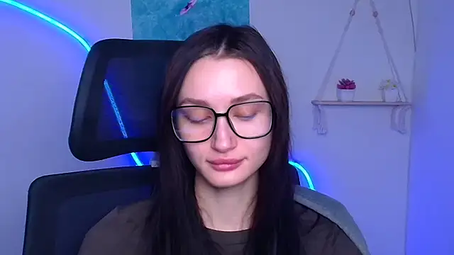 Snapshot of Stella_XO chatting on February 7, 6:28 am Stella XO online show from February 7, 6:28 am