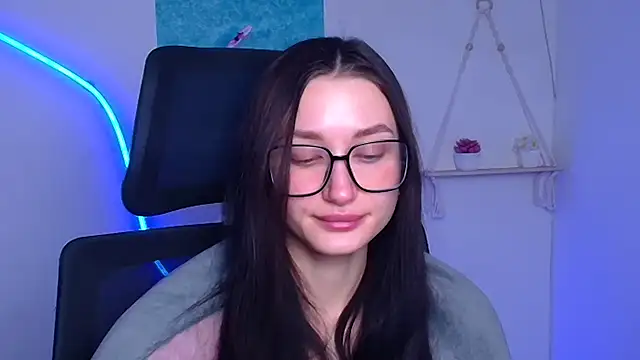 Snapshot of Stella_XO chatting on February 10, 6:39 am Stella XO online show from February 10, 6:39 am