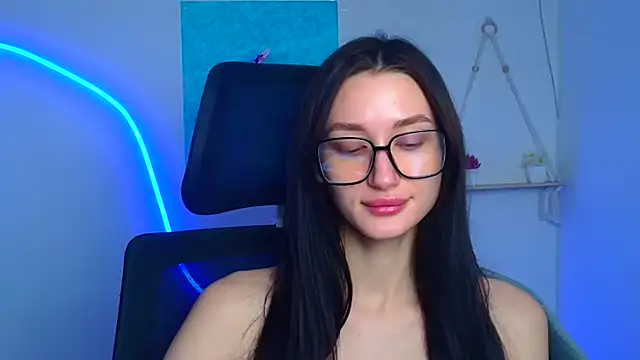 Snapshot of Stella_XO chatting on February 16, 6:31 am Stella XO online show from February 16, 6:31 am