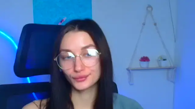 Snapshot of Stella_XO chatting on February 20, 6:48 am Stella XO online show from February 20, 6:48 am