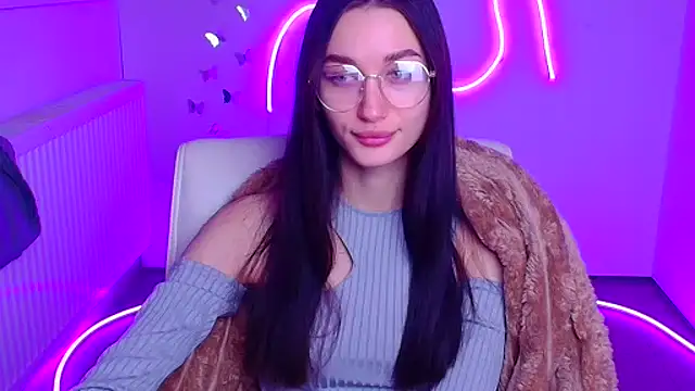 Snapshot of Stella_XO chatting on February 21, 6:25 am Stella XO online show from February 21, 6:25 am