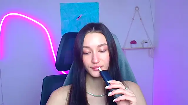 Snapshot of Stella_XO chatting on March 2, 6:14 am Stella XO online show from March 2, 6:14 am