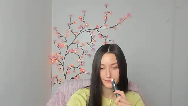 Stella XO online show from March 25, 6:19 am