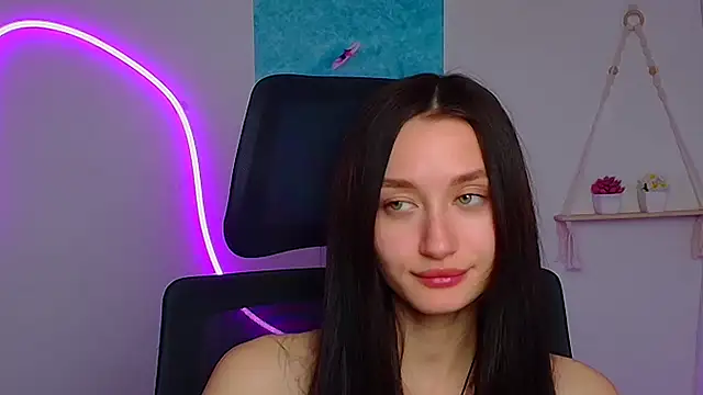 Stella XO online show from April 17, 7:06 pm