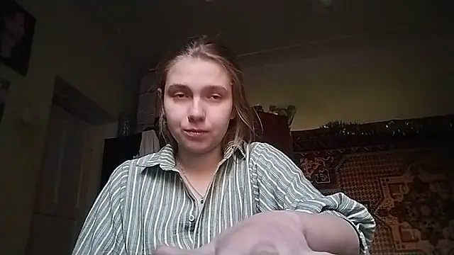 KikiBang online show from December 19, 10:33 am