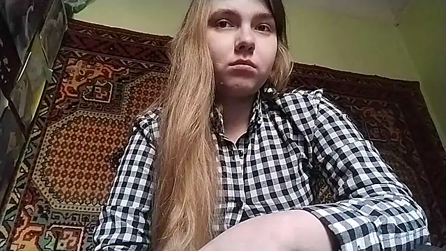 KikiBang online show from February 13, 8:43 am