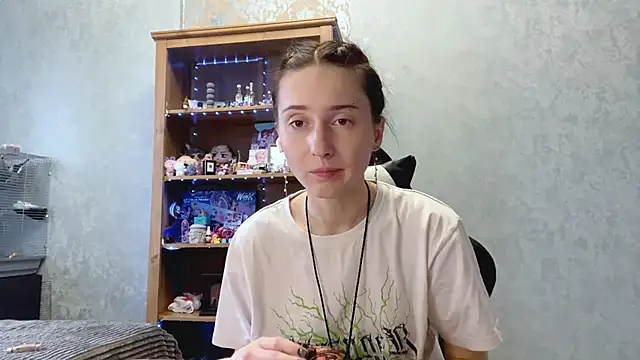 Snapshot of CyberAIice chatting on November 21, 6:12 am CyberAIice online show from November 21, 6:12 am