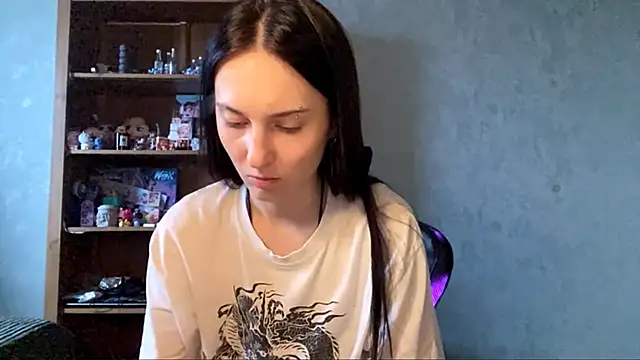 Snapshot of CyberAIice chatting on November 23, 6:46 am CyberAIice online show from November 23, 6:46 am