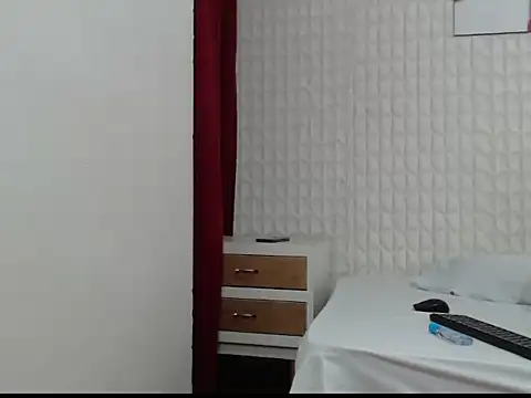 Violeta DAmore online show from November 26, 7:04 pm