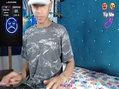 crissex3 online show from March 13, 10:22 am