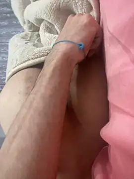 Snapshot of italianbaby001 chatting on November 22, 12:31 am italianbaby001 online show from November 22, 12:31 am