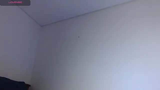 Snapshot of MikeSantoss1 chatting on December 4, 12:53 am MikeSantoss1 online show from December 4, 12:53 am