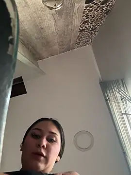 kylie pregnat online show from November 27, 1:13 pm