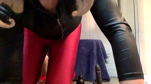 AsiaSlavePantyhosed online show from December 4, 1:31 pm