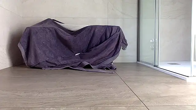 AsiaSlavePantyhosed online show from April 16, 1:01 pm