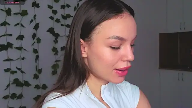 Snapshot of Tiffany_Sweetie chatting on April 15, 12:45 pm Tiffany Sweetie online show from April 15, 12:45 pm