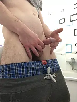 Spielzeugtwink online show from November 26, 10:22 pm