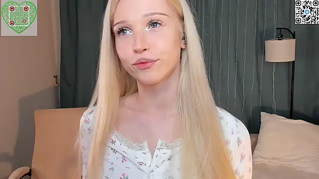 CherrylHolme online show from April 11, 9:41 pm