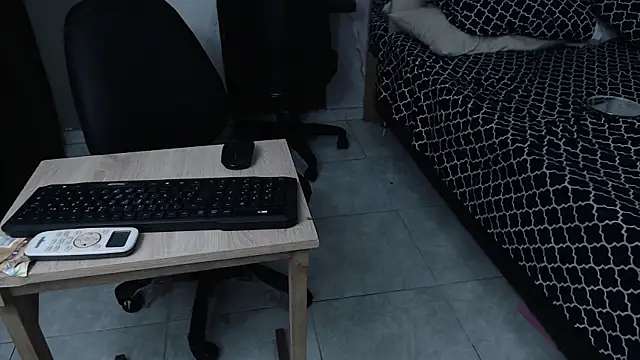 sweett love  online show from December 3, 2:08 am