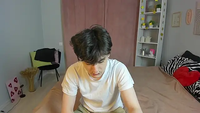 Snapshot of kevinhunter_ chatting on November 30, 9:13 am kevinhunter online show from November 30, 9:13 am