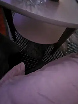 Snapshot of Xalooo04 chatting on November 22, 5:23 pm Xalooo04 online show from November 22, 5:23 pm