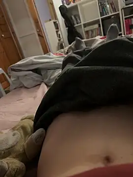 Snapshot of Leolignio chatting on December 17, 1:50 pm Leolignio online show from December 17, 1:50 pm