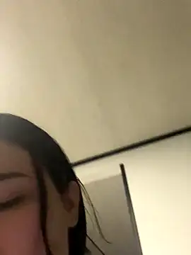 Snapshot of monserrat_cutte chatting on December 2, 11:45 pm monserrat cutte online show from December 2, 11:45 pm