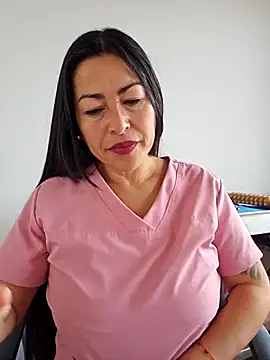 JustSamantha  online show from December 15, 1:15 pm