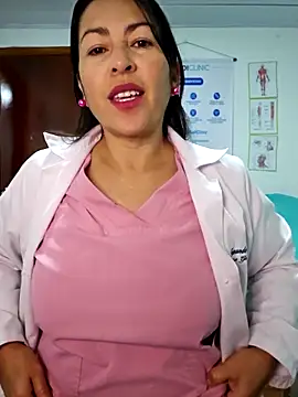 Snapshot of JustSamantha_ chatting on February 25, 7:40 am JustSamantha online show from February 25, 7:40 am