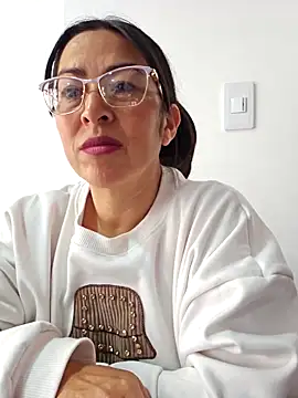 Snapshot of JustSamantha_ chatting on February 27, 2:39 pm JustSamantha online show from February 27, 2:39 pm