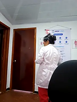 Snapshot of JustSamantha_ chatting on March 3, 11:49 am JustSamantha online show from March 3, 11:49 am