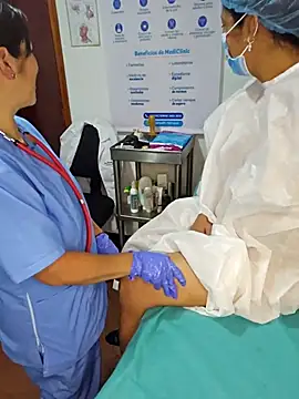 JustSamantha  online show from March 31, 10:26 am