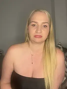 BootyQueenApril online show from April 10, 7:29 pm