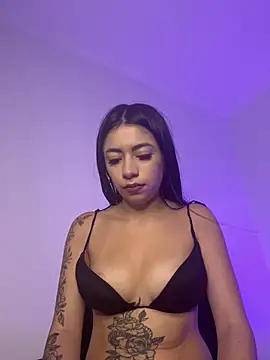 Snapshot of luna_ef_ chatting on November 29, 6:11 pm luna ef online show from November 29, 6:11 pm