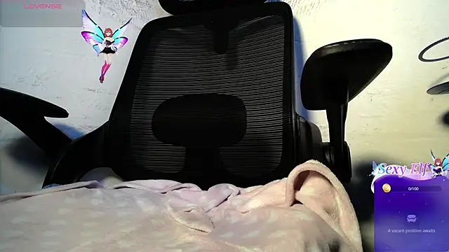 Snapshot of chleo_rosse chatting on June 11, 2:53 am chleo rosse online show from June 11, 2:53 am