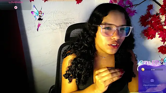 Snapshot of chleo_rosse chatting on July 2, 3:23 am chleo rosse online show from July 2, 3:23 am