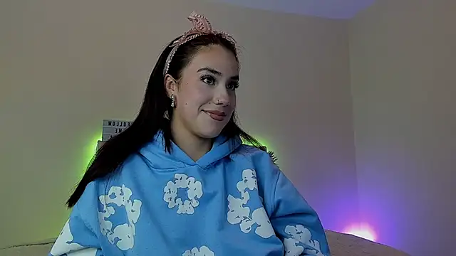 stanandrose  online show from February 19, 5:03 am