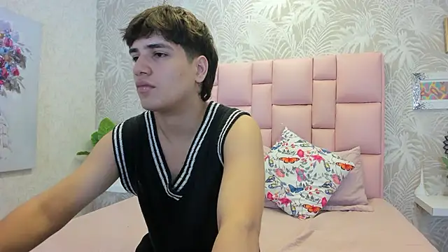 Snapshot of JakeSummer_ chatting on February 11, 1:16 pm JakeSummer online show from February 11, 1:16 pm