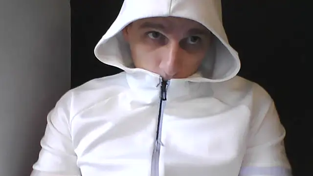 Snapshot of Poliglotjoe1 chatting on December 15, 1:26 pm Poliglotjoe1 online show from December 15, 1:26 pm